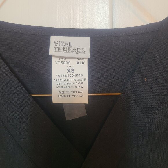 Black Vital Threads Scrubs Set Top & Bottoms Size XS - Preowned - Picture 4 of 7